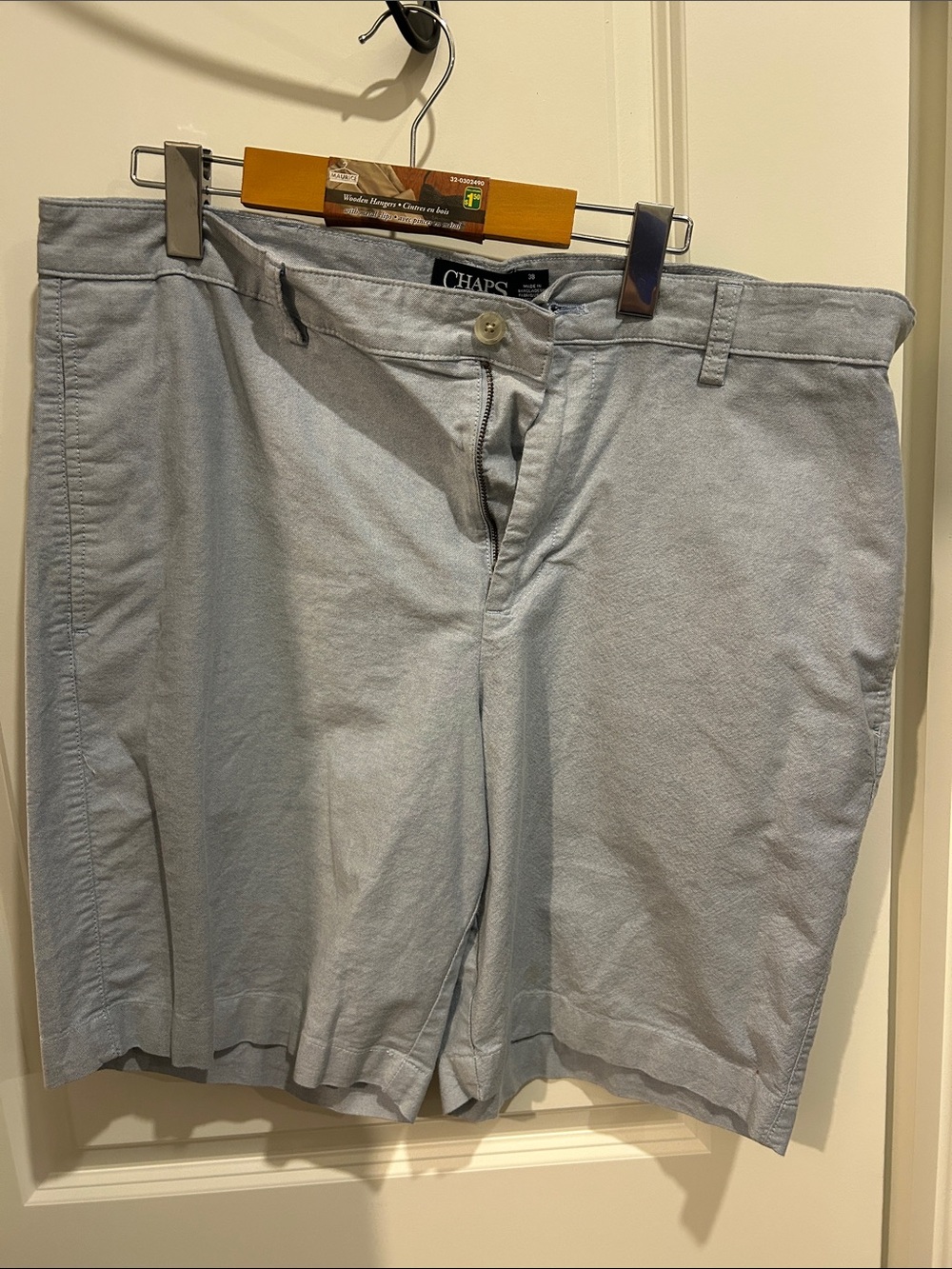 Chaps Men’s Light Blue Flat-Front Cotton Shorts